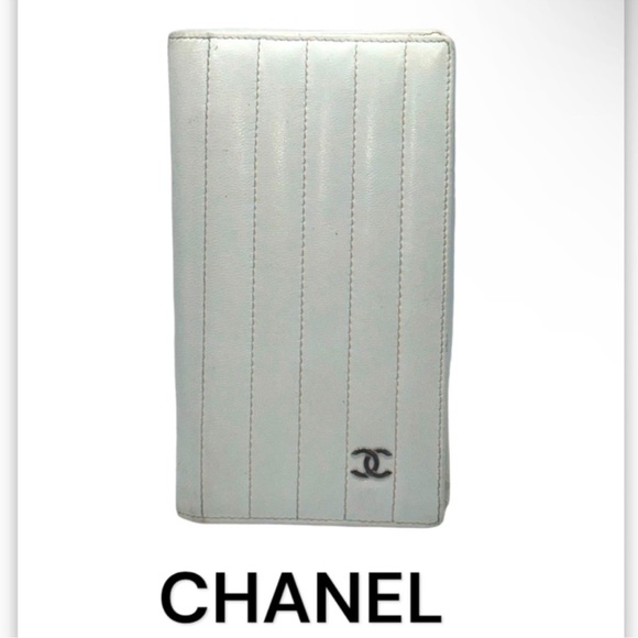 Authentic Chanel luxury designer vintage leather signature large wallet - Picture 1 of 10